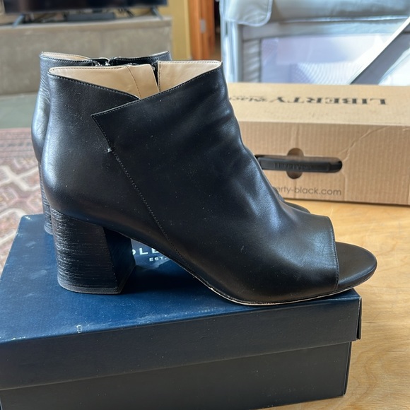 Cole Haan Black leather bootie size 11 - Picture 2 of 4